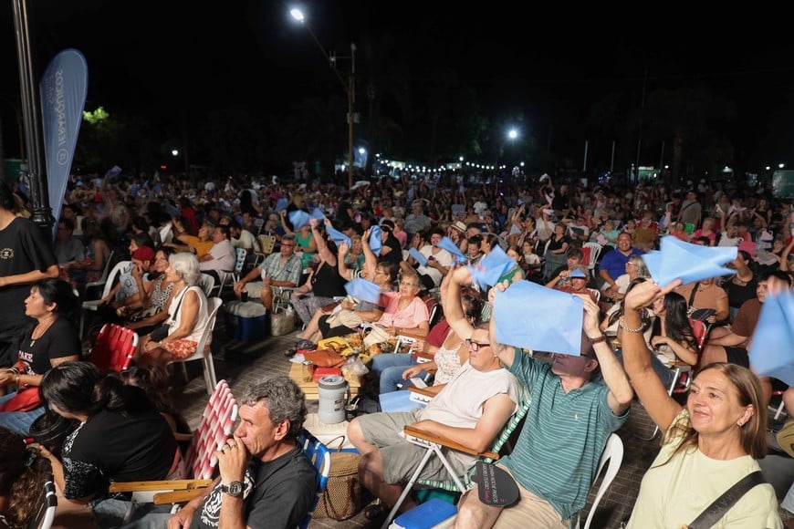 Niños y adultos participaron de las actividades culturales y artísticas en el predio.