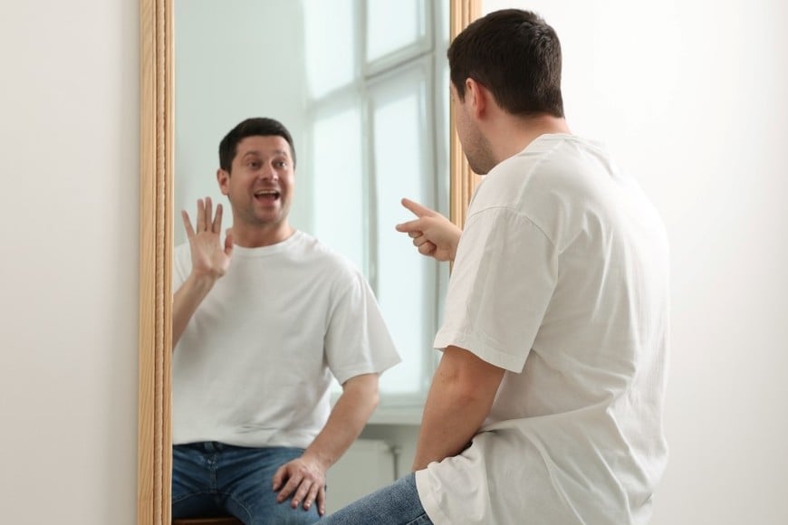 Esa interferencia interna impacta en el pensamiento, las emociones y la percepción.