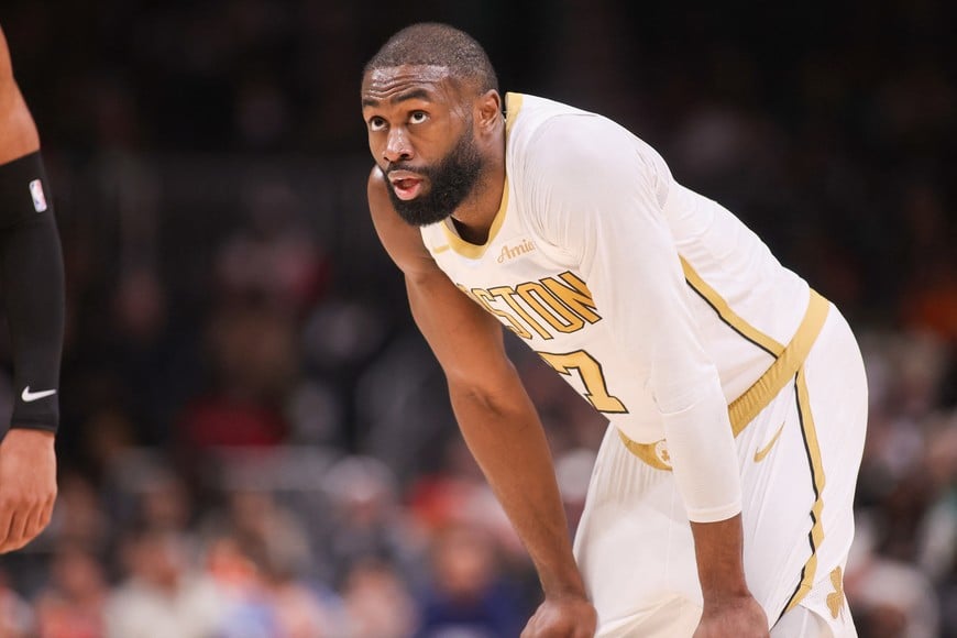 Jan 17, 2026; Atlanta, Georgia, USA; Boston Celtics guard Jaylen Brown (7) in action against the Atlanta Hawks in the first quarter at State Farm Arena. Mandatory Credit: Brett Davis-Imagn Images