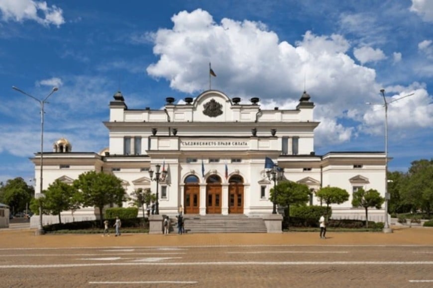 Se especula que Radev será candidato al Parlamento.