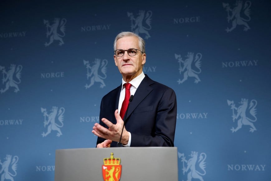 Norwegian Prime Minister Jonas Gahr Stoere attends a press conference with Nobel Peace Prize laureate and Venezuelan opposition leader Maria Corina Machado (not pictured), a day after the award ceremony, in Oslo, Norway December 11, 2025. REUTERS/Leonhard Foeger
