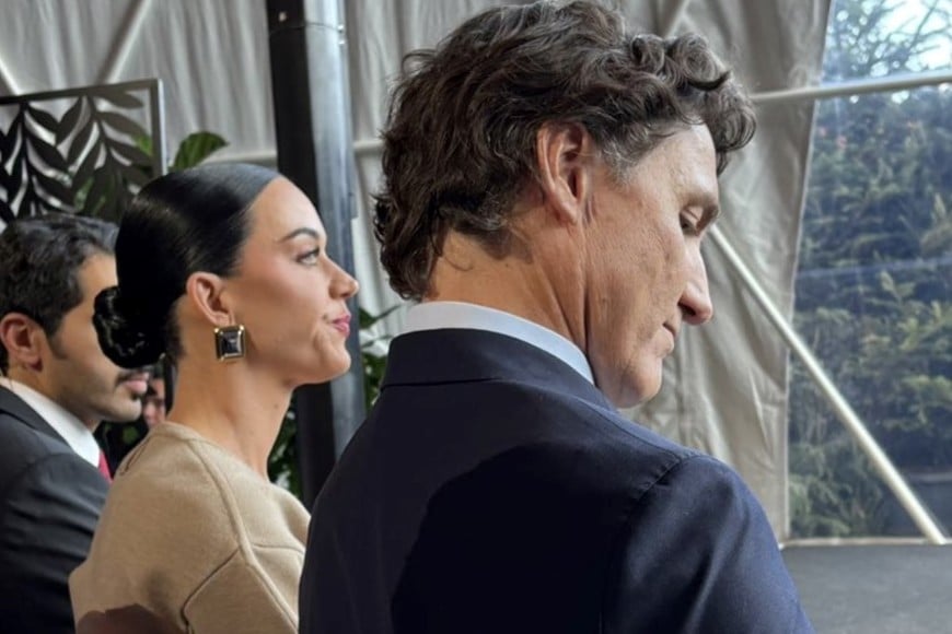 Katy Perry Justin Trudeau Crédito: @EmmaxSinfield
