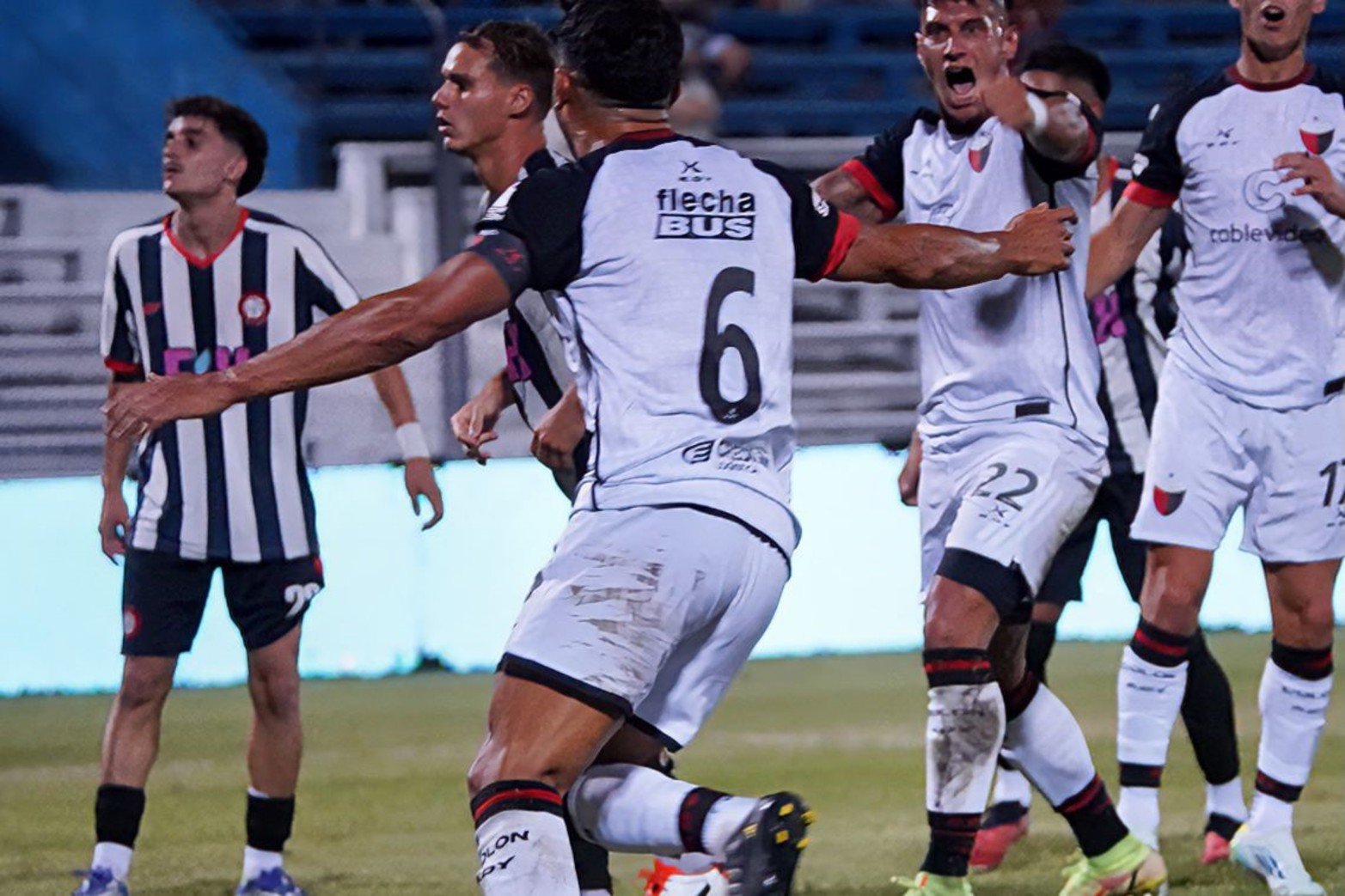 Colón vs. Miramar Misiones, amistoso en Paysandú.
