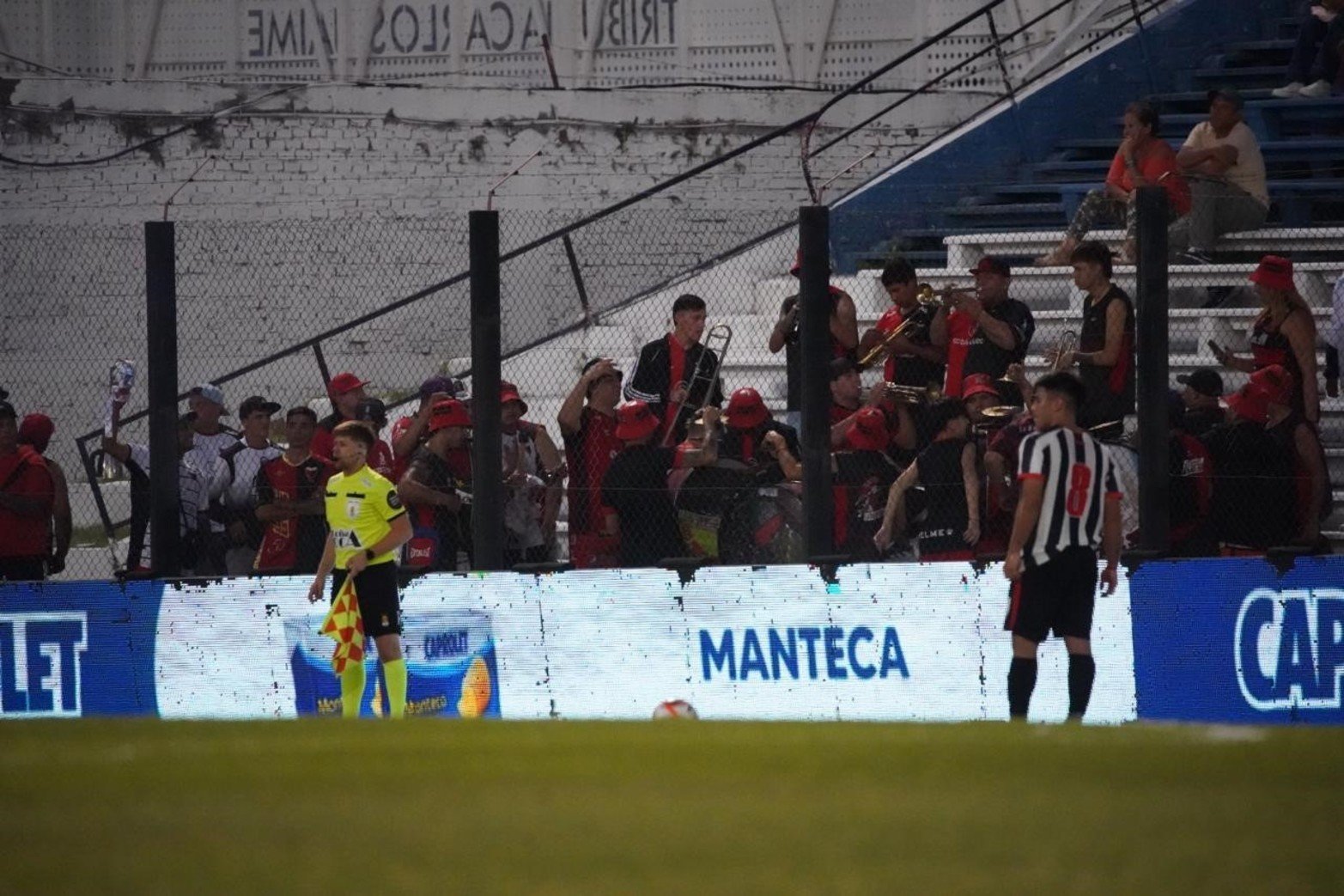 Colón vs. Miramar Misiones, amistoso en Paysandú.  