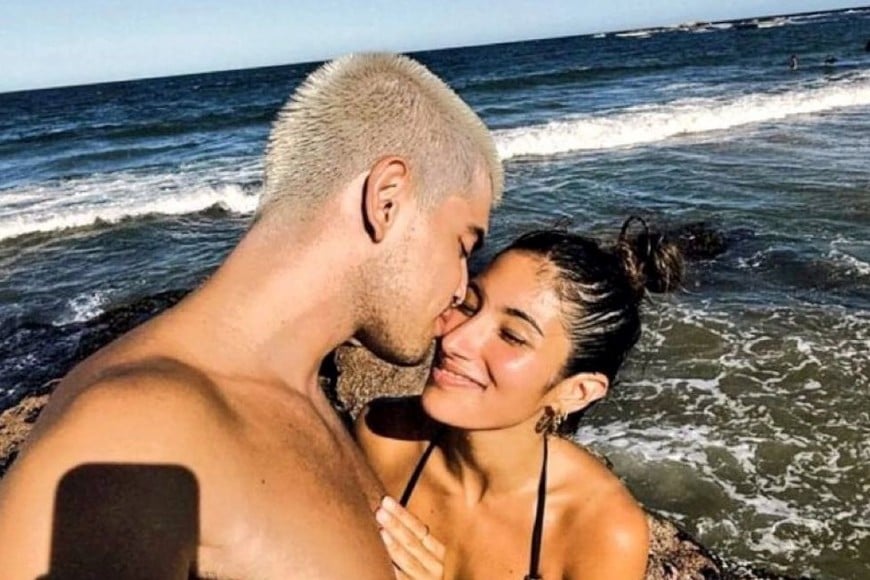 En diciembre de 2025 oficializó su relación con Agustín Monzón