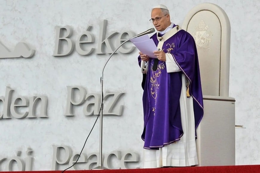 León XIV oficiando misa en Beirut, ciudad capital de Líbano.