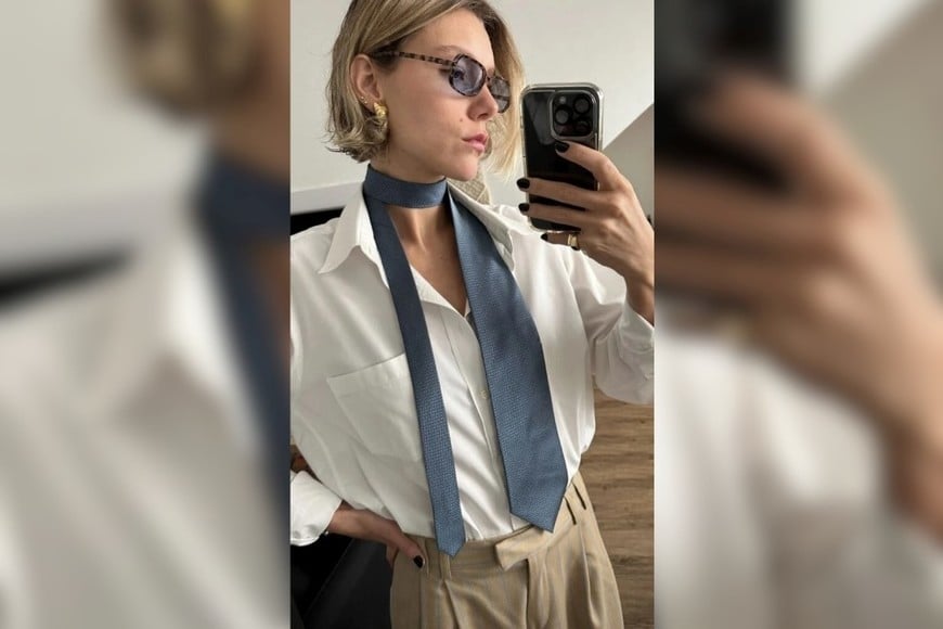 Diseños en colores intensos y texturas inesperadas marcan la nueva etapa de la corbata en la moda femenina.