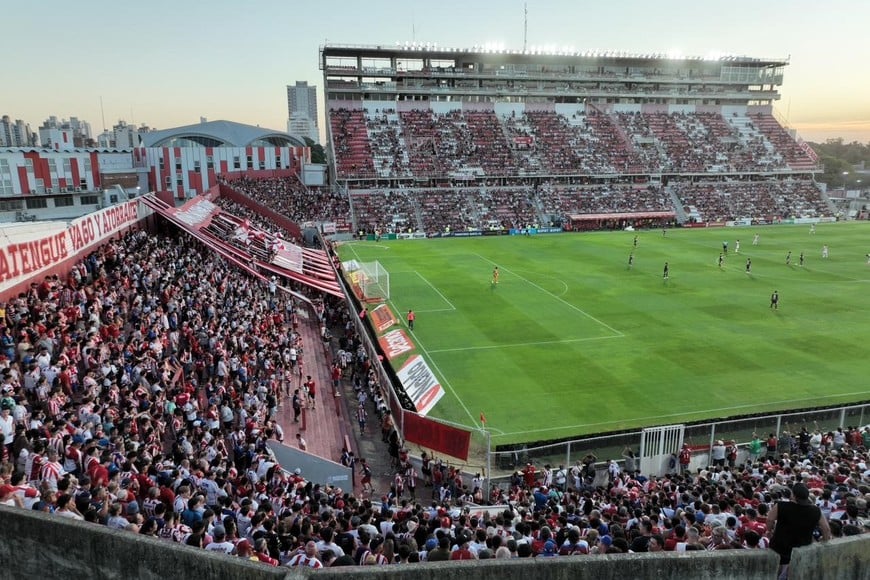 Unión-Platense| Torneo Apertura Fecha 1| Estadio 15 de Abril. Foto: Fernando Nicola