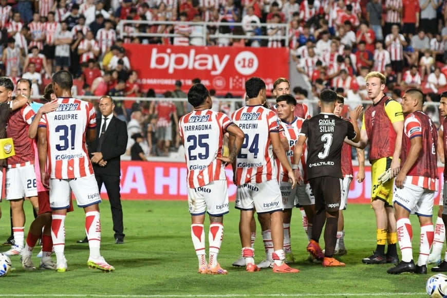 Unión vs Platense - LPF. Foto: Manuel Fabatía
