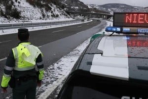 La nieve provocó dificultades de circulación y cierres puntuales de vías