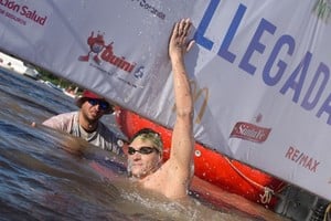 El río Paraná es el gran escenario de la histórica maratón.