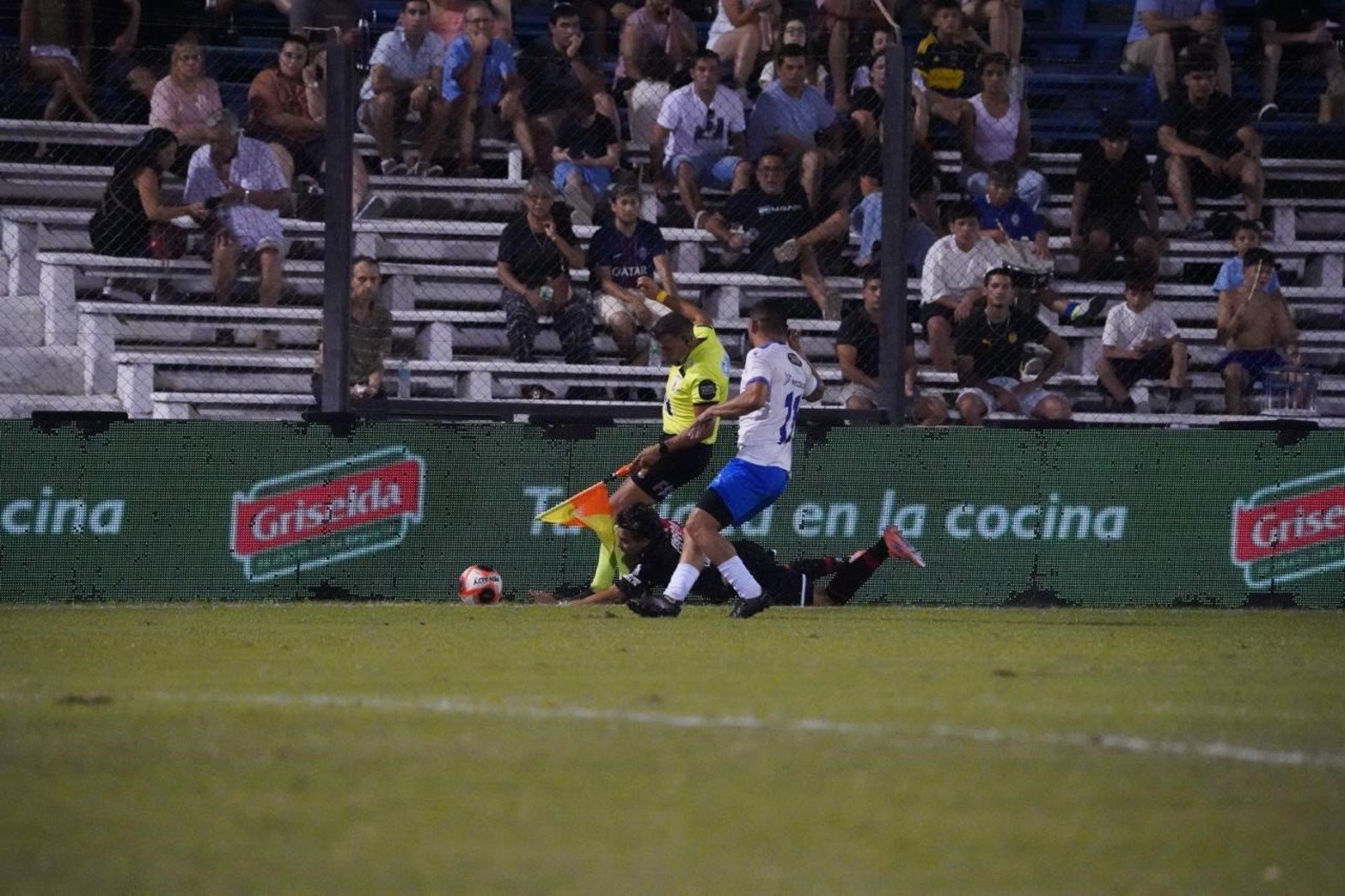 Colón vs Paysandú FC.