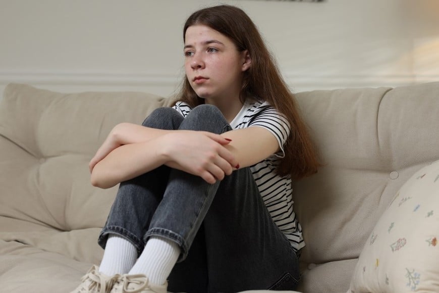 Detectar señales tempranas: aislamiento, cambios de humor, encierro prolongado, gestos de tristeza.