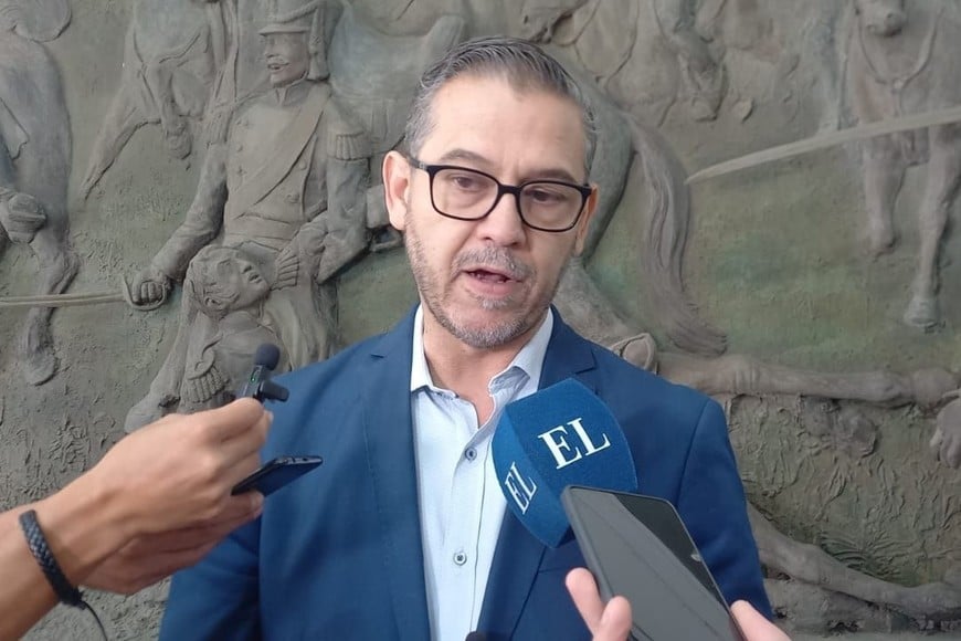 “Hay dos esquemas: cambios de nombres y reestructuraciones internas. Estamos tornando más eficiente la estructura, migrando áreas de una secretaría a otra”, explicó el secretario de Gobierno, Sebastián Mastropaolo.

Flavio Raina.