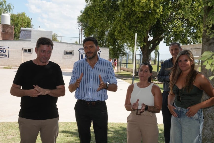 El gobernador recorrió este viernes las localidades de María Susana, Landeta, Colonia Belgrano y Casas