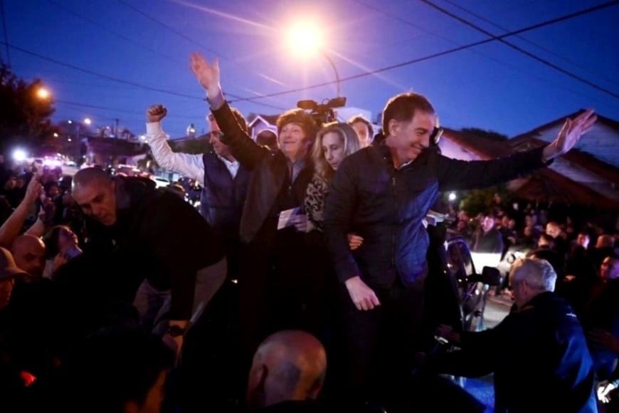 Diego Santilli y Karina Milei acompañarán al presidente de la Nación.