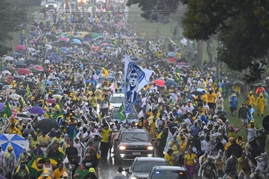 La concentración había reunido a cientos de simpatizantes de Bolsonaro