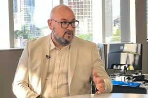 “Buscamos una mejor interlocución a partir de la jerarquización que definió el intendente”, aseguró Carlos Suárez durante una entrevista con El Litoral. Melisa Duarte.