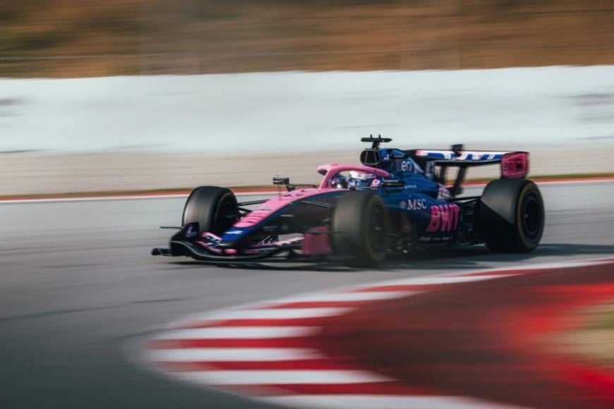 Fue su debut en una pretemporada de Fórmula 1 con auto nuevo y reglamento nuevo.