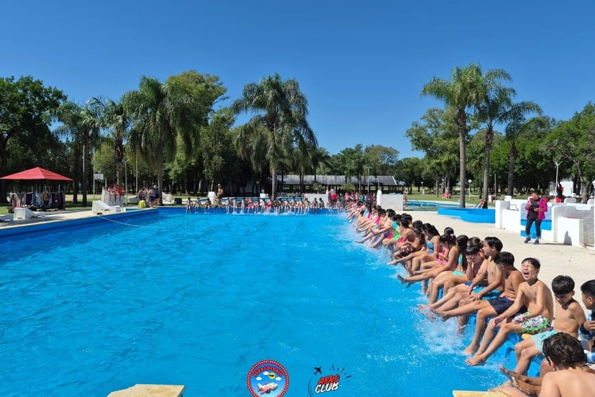 Durante todo el año la institución desarrolla múltiples actividades sociales y espectáculos populares