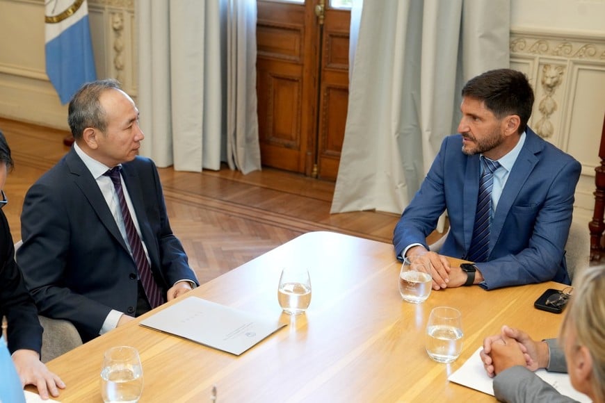 Pullaro y Wang Wei encabezaron la jornada de vinculación empresarial en Rosario.