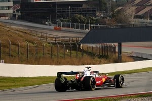 Duelo silencioso en Montmeló: Ferrari y Red Bull marcan el pulso del shakedown 2026