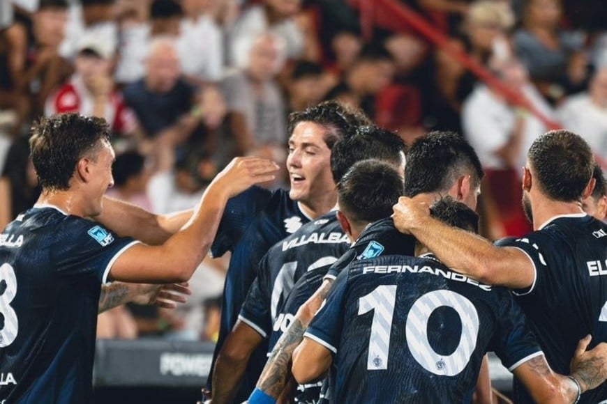 Huracán vs Independiente Rivadavia. Fotos: @CSIRoficial