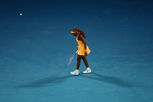 Coco Gauff cayó 6-1 y 6-2 ante Elina Svitolina en cuartos en Melbourne. Foto: Reuters