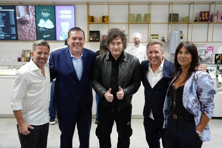 Milei junto al intendente de Mar del Plata, Guillermo Montenegro.