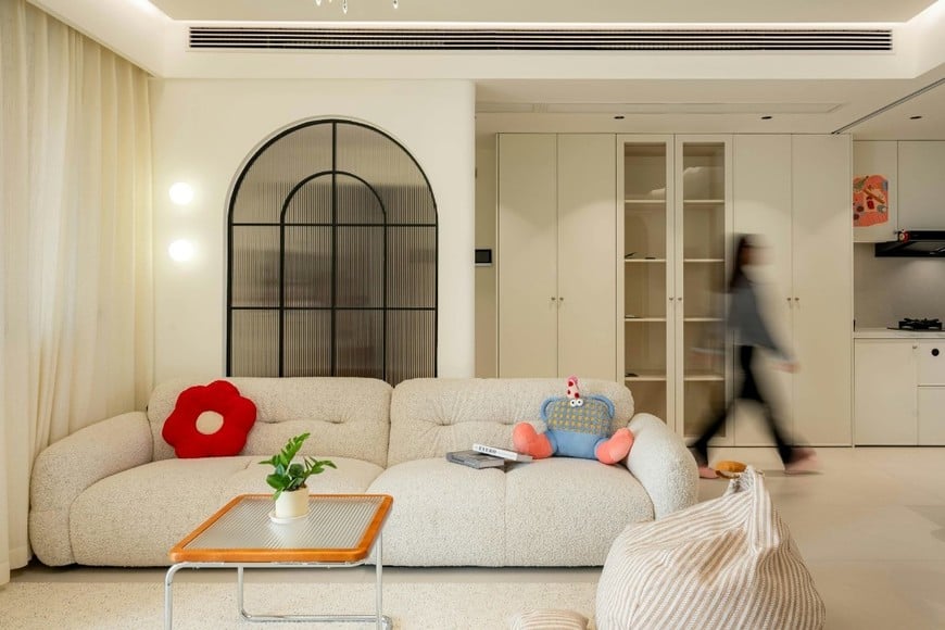 El mobiliario correcto facilita la circulación y el uso diario.