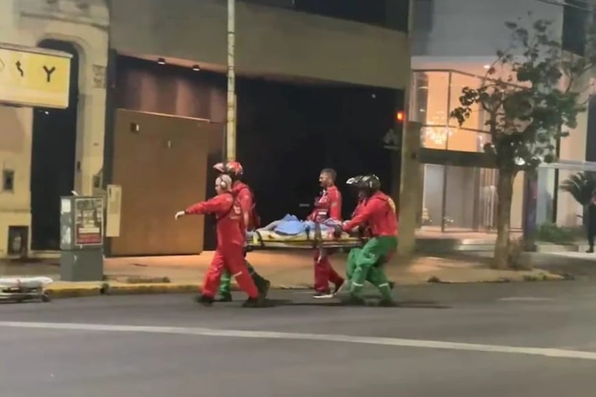 El policía se encuentra internado en el Hospital Italiano
