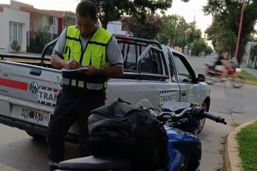 Las acciones se desarrollan de manera permanente y coordinada entre áreas comunales y fuerzas de seguridad, reafirmando el compromiso con el bienestar de toda la comunidad.