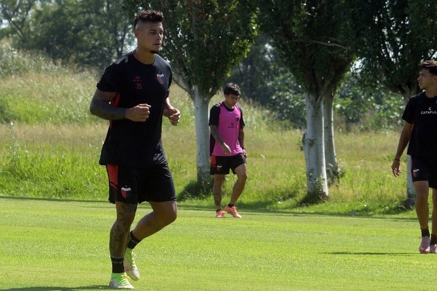 Bonansea se pone a punto para hacer su debut con la rojinegra. Foto: Guillermo Di Salvatore.