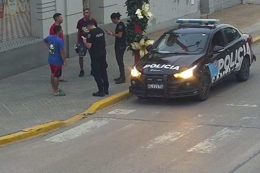 Las acciones se desarrollan de manera permanente y coordinada entre áreas comunales y fuerzas de seguridad, reafirmando el compromiso con el bienestar de toda la comunidad.