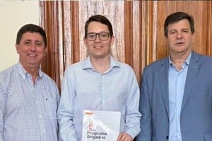 La obra tiene  como  objetivo optimizar la transitabilidad en distintos sectores del ejido urbano y fortalecer la calidad de vida de la comunidad.