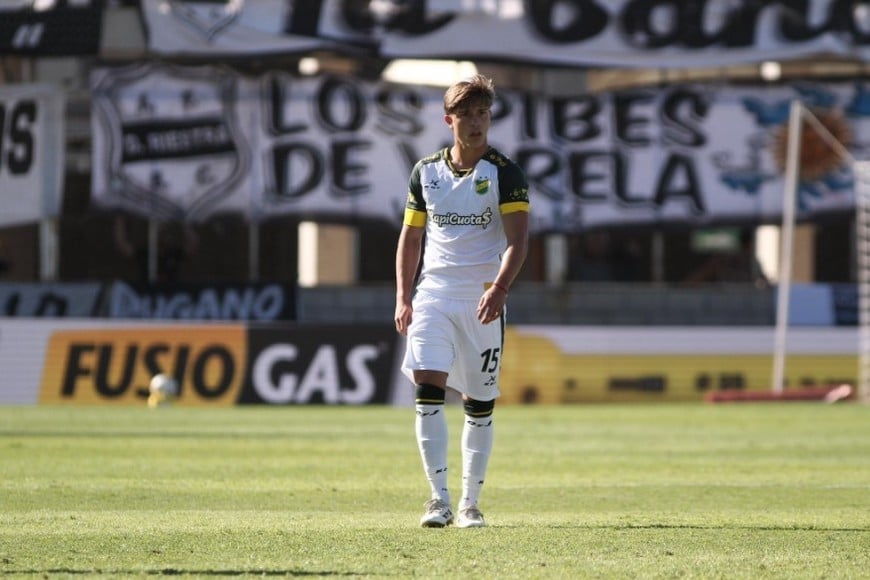 Riestra vs Defensa y Justicia. Fotos: @ClubDefensayJus