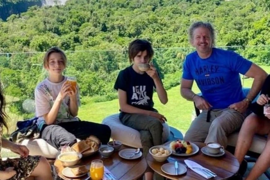 Facundo Arana y María Susini son padres de Indiana y de los mellizos, Yaco y Moro.