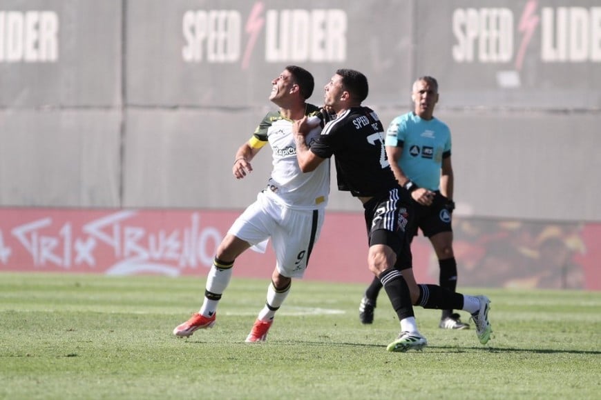 Riestra vs Defensa y Justicia. Fotos: @ClubDefensayJus