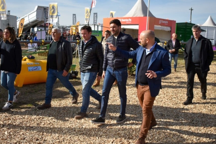 El ministro de Desarrollo Productivo, Gustavo Puccini, junto al gobernador Maximiliano Pullaro. Crédito: Gobierno de Santa Fe