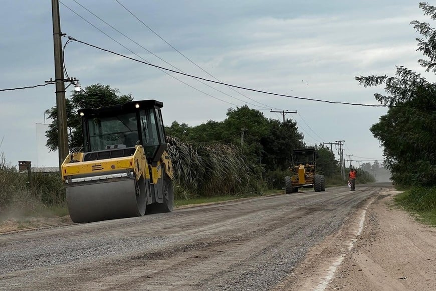Las máquinas provinciales ya operan sobre el tramo intervenido.