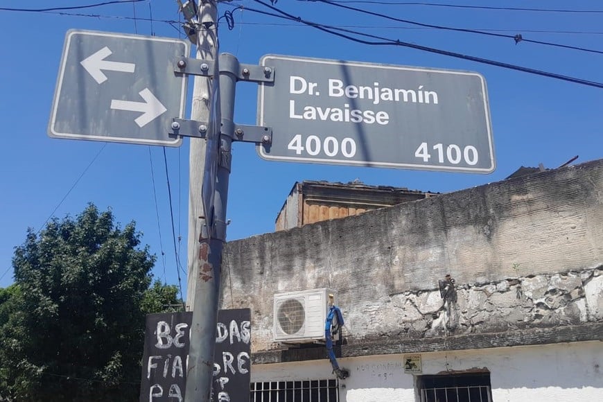 Amplio despliegue policial en la zona del operativo durante el mediodía. Crédito: Maria José Ramón.