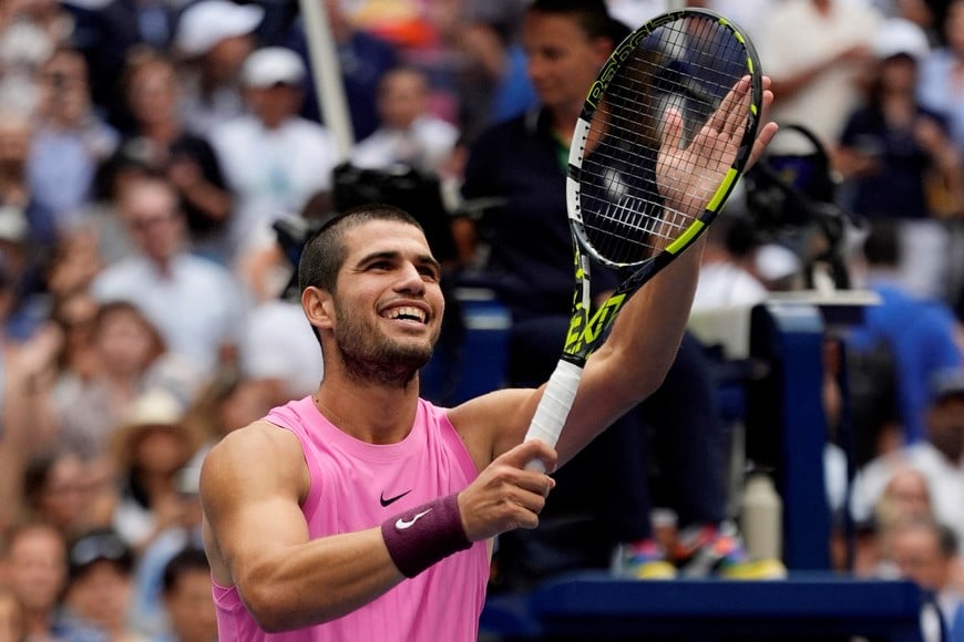 Tennis - U.S. Open - Flushing Meadows, New York, United States - September 5, 2025
Spain's Carlos Alcaraz celebrates winning his semi final match against Serbia's Novak Djokovic REUTERS/Eduardo Munoz