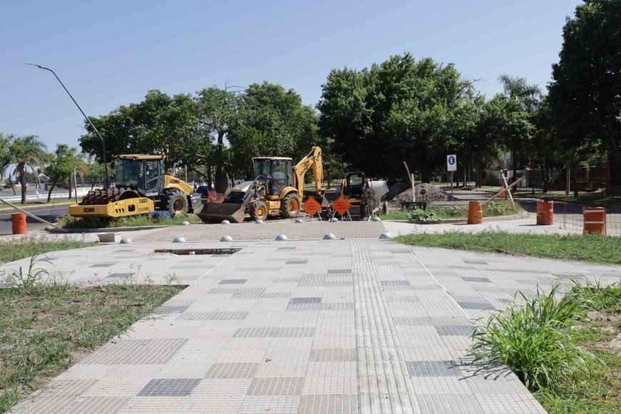 Poletti recorrió los trabajos en avenida 7 Jefes.