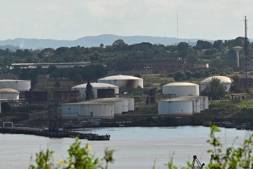 FILE PHOTO: A view of the Nico Lopez oil refinery as U.S.-Cuba tensions rise after U.S. President Donald Trump vowed to stop Venezuelan oil and money from reaching Cuba and suggested the communist-run island to strike a deal with Washington, in Havana, Cuba, January 11, 2026. REUTERS/Norlys Perez/File Photo