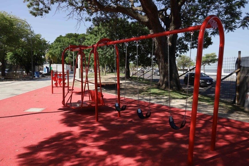 Renovación de canteros y espacios verdes en Santa Fe.