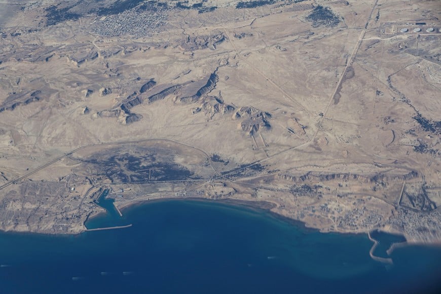 FILE PHOTO: An aerial view of the Iranian shores and Port of Bandar Abbas in the strait of Hormuz, December 10, 2023. REUTERS/Stringer/File Photo