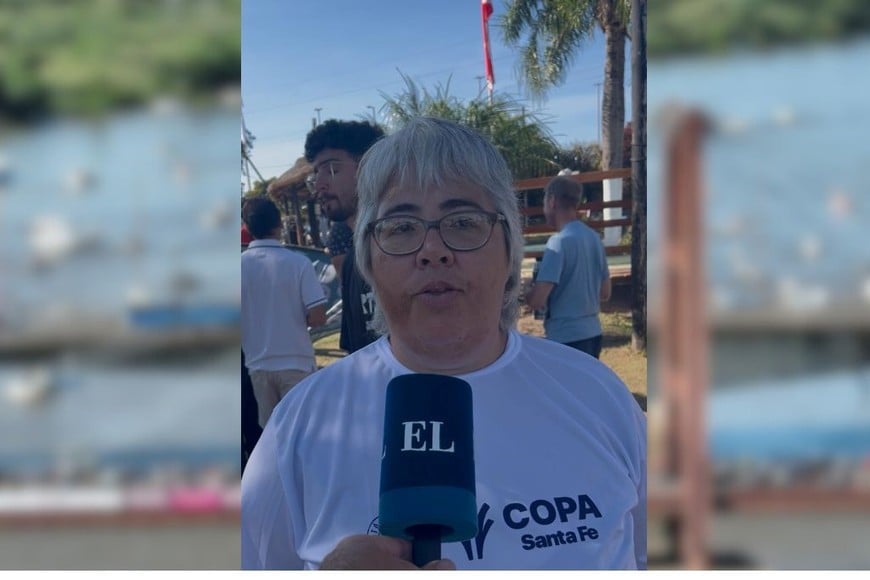 Yanina Primon, presidenta de FESANA, en la largada de la Santa Fe–Coronda 48ª edición.