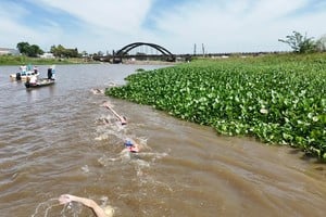 Maratón Santa Fe -Coronda. Crédito: Fernando Nicola.