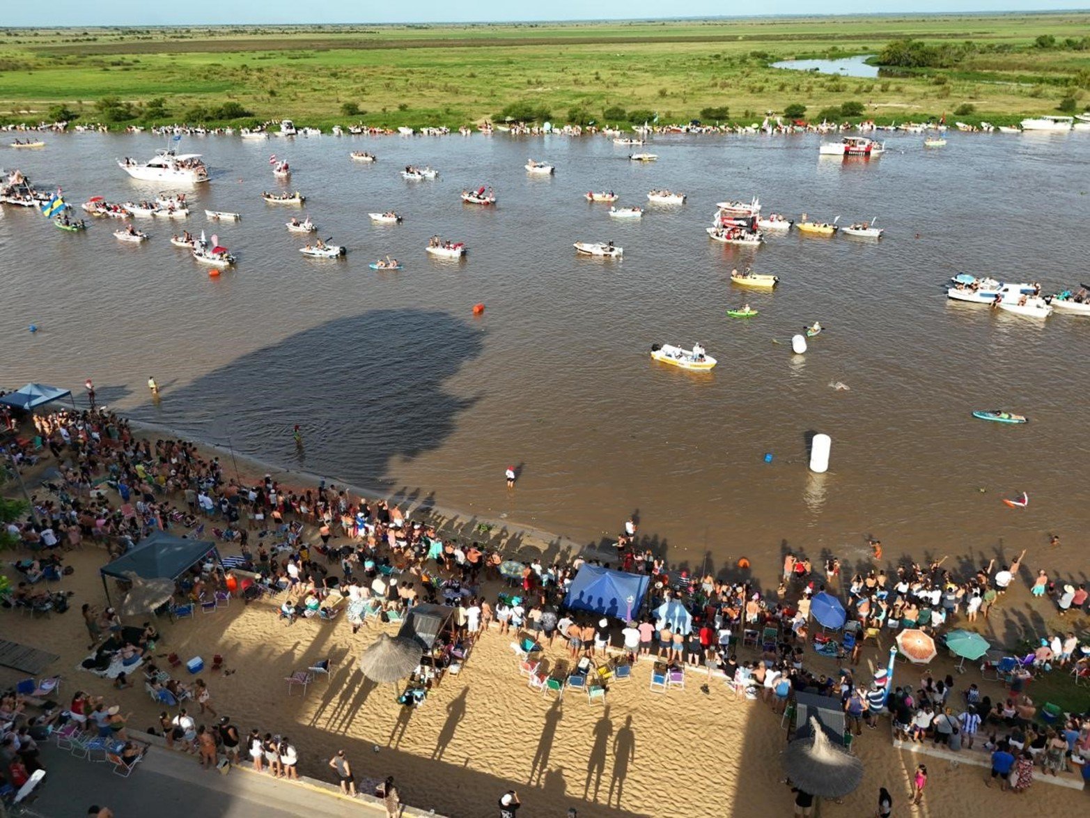 El drone de El Litoral muestra todo el color de la costanera de Coronda
