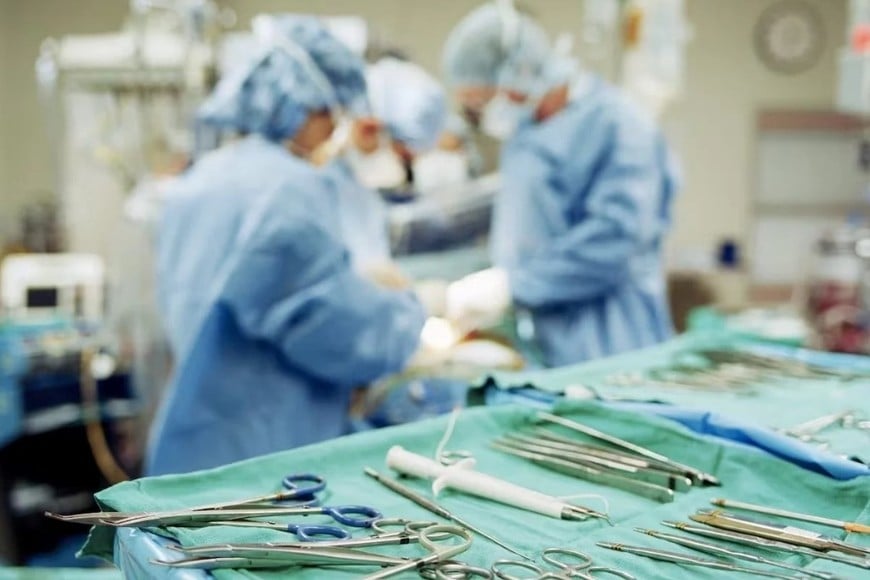 equipamiento medico clinas hospitales